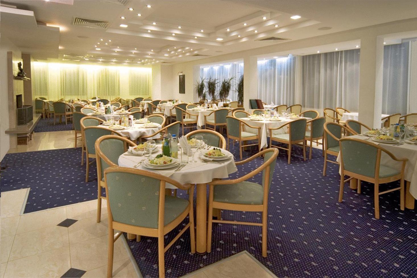 Finlandia Hotel ปอมโปโรโว ภายนอก รูปภาพ