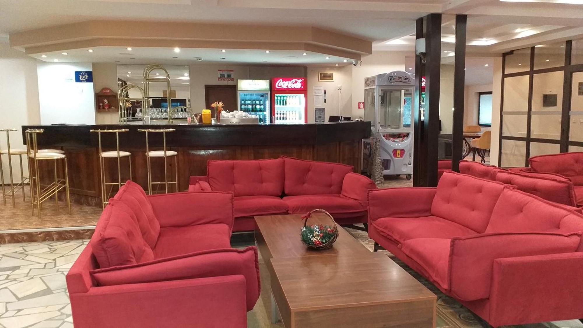 Finlandia Hotel ปอมโปโรโว ภายนอก รูปภาพ